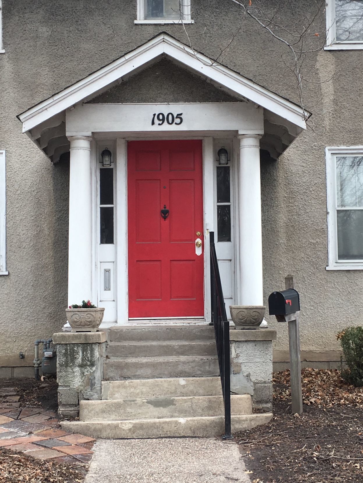 red door